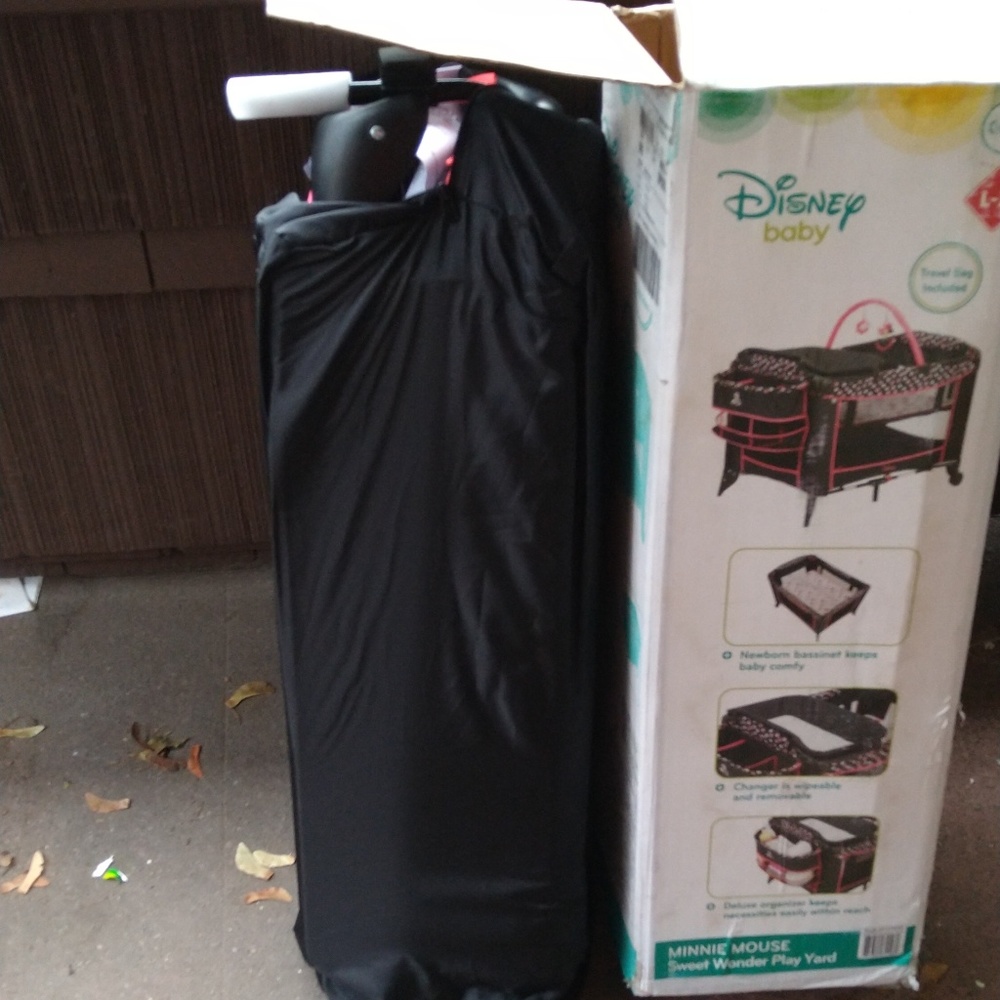 Minnie mouse Minnie mouse pack and play brand new